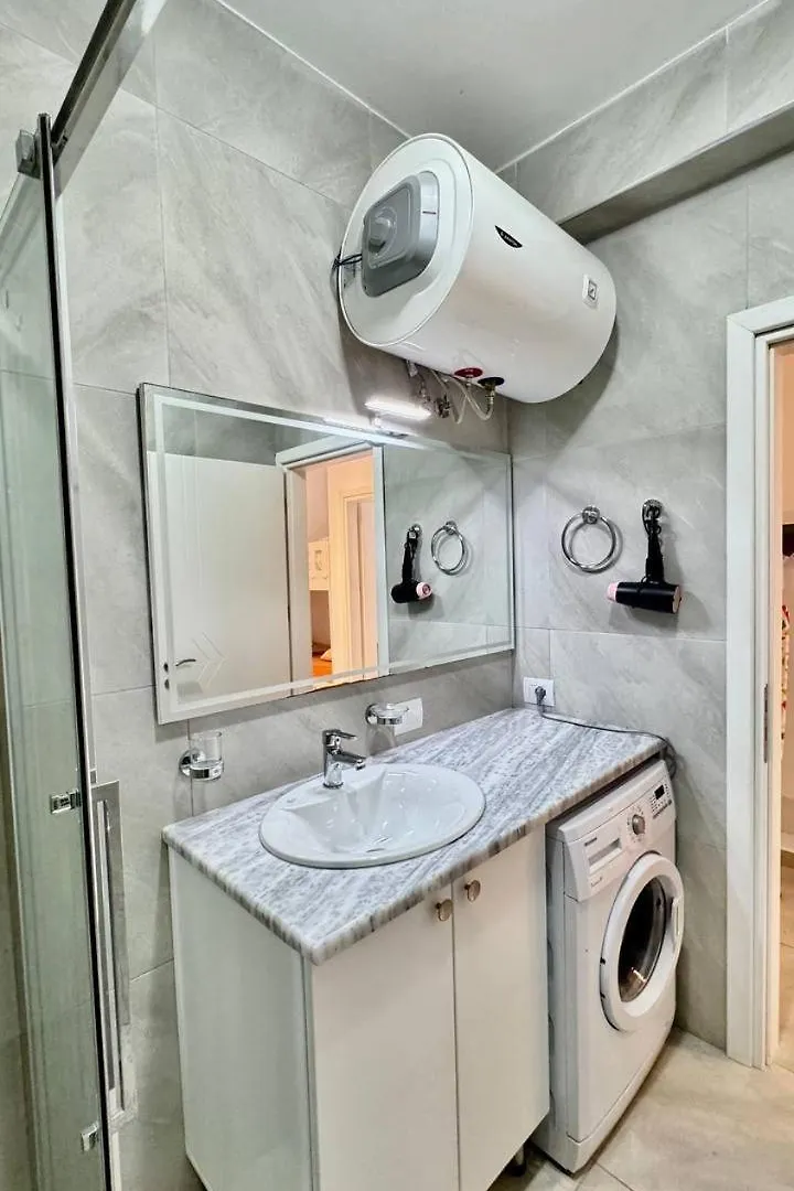 Panorama Sea View Apartment Sarande 0*,